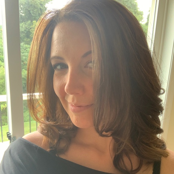 Meet your Posher, Rebecca - Picture 2 of 3